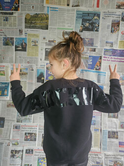 KIDS ROCKING SWEATER - BLACK - BLACK PRINT