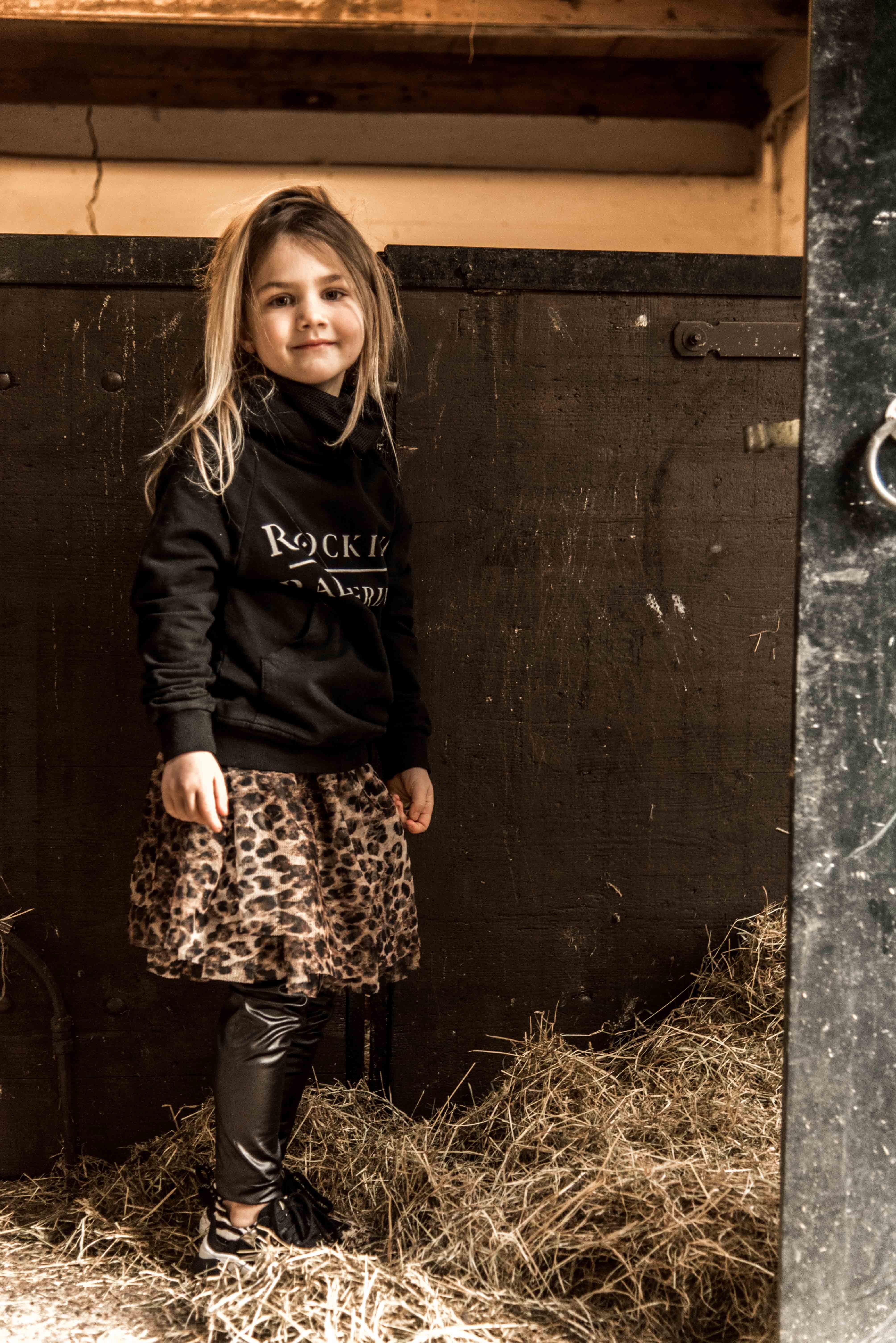 GIRLS HOODED SWEATER CLASSIC ROCKING BALLERINA