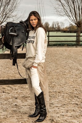 SWEATER LOVE, ROCK & COWBOYS