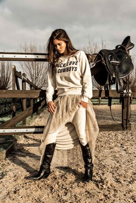 SWEATER LOVE, ROCK & COWBOYS
