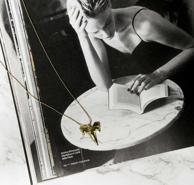 GOLD SHARKTOOTH NECKLACE