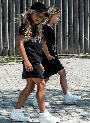 GIRLS : GLITTER ROKJE ZWART MET ZAKKEN (MAG NIET MEER RETOUR)