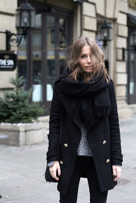 CASHMERE SHAWL ; 100% SCHEERWOL CAMEL