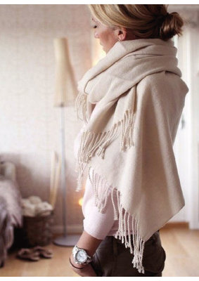 CASHMERE SHAWL ; 100% SCHEERWOL OFFWHITE