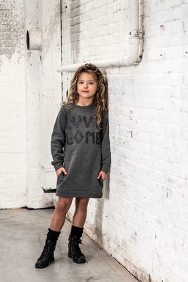 SWEATDRESS LOVEBOMB GLITTER ANTRA; (MAG NIET MEER RETOUR)