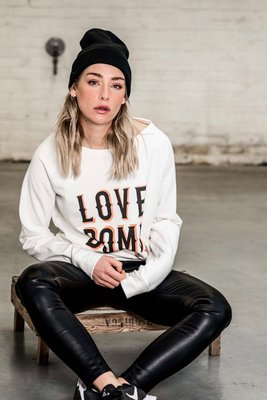 SWEATER LOVEBOMB