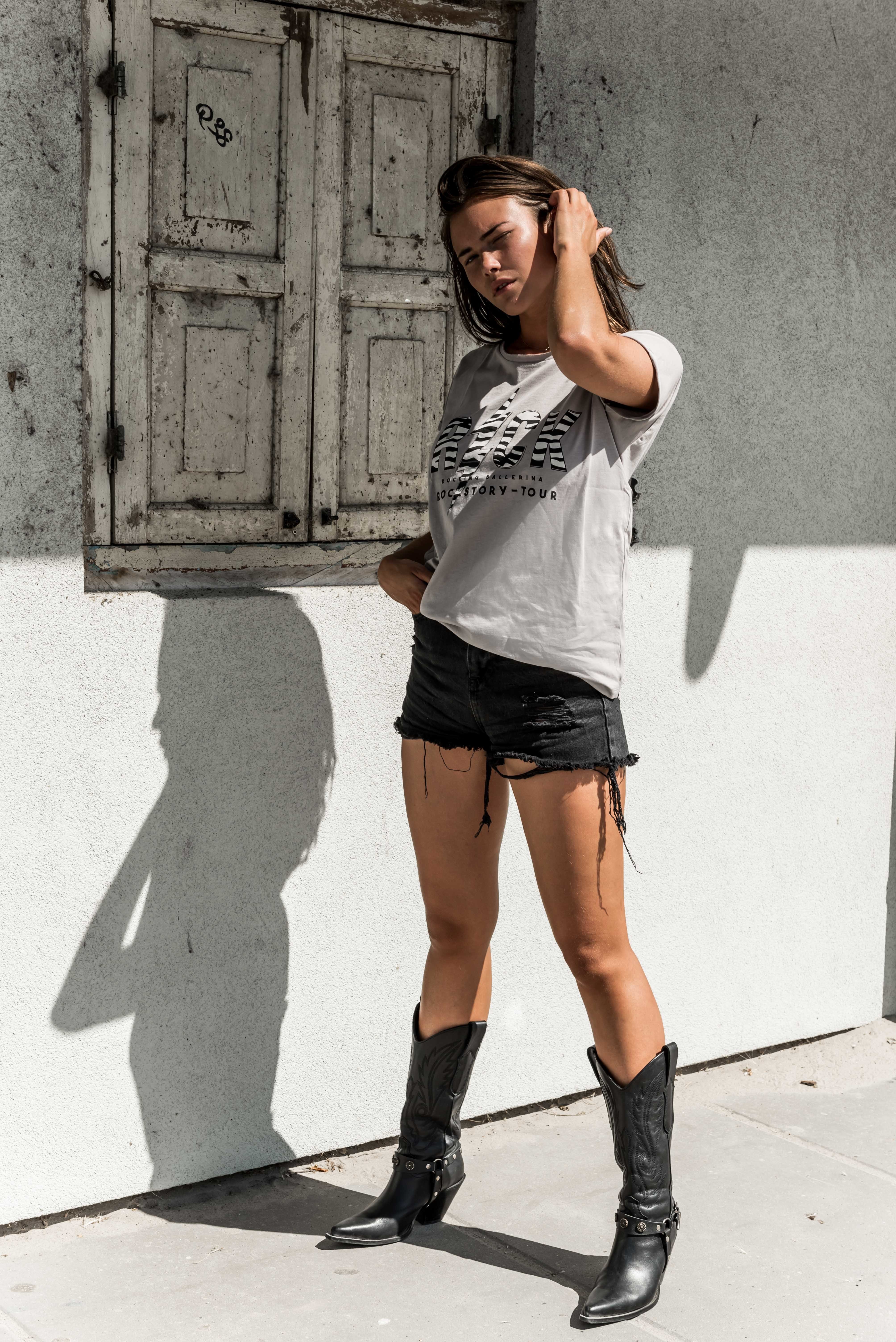 ROUND NECK TEE : ZEBRA ROCK