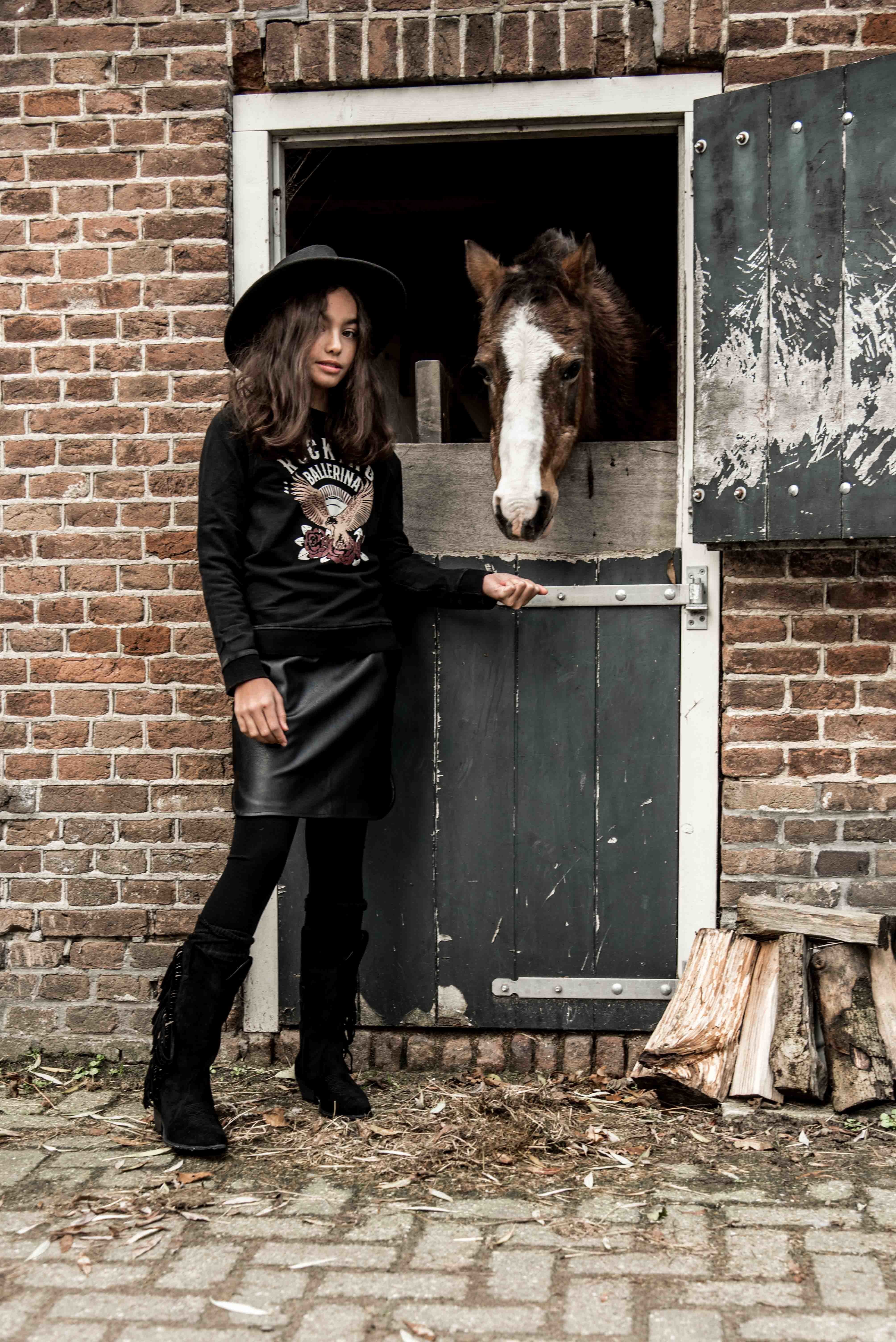 GIRLS : VEGAN LEATHER ROKJE MET ZAKKEN- MAG NIET MEER RETOUR