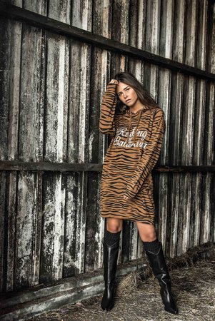 HOODED SWEATDRESS TIGER