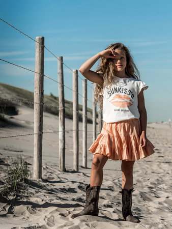 GIRLS RUFFLE TEE : SUNKISS'D LIPS COCONUT