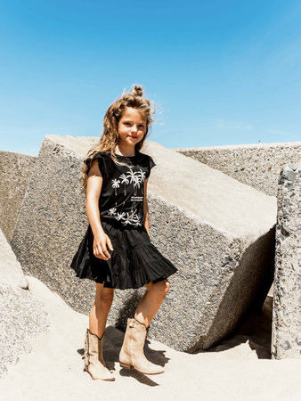 GIRLS RUFFLE TEE : PALMTREES BLACK
