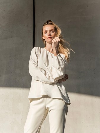 WOMEN BLOUSE BALLOON SLEEVES - COCONUT MILK