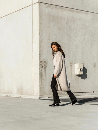 LANG MOHAIR VEST - BEIGE