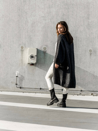 LANG MOHAIR VEST - ANTRA