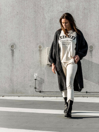 ROUND NECK TEE : ROCKING BALLERINA CLASSIC - CREAM
