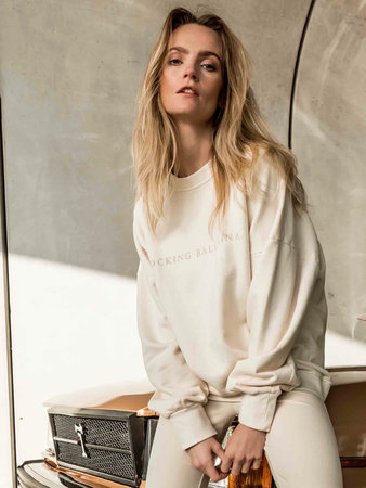 WOMEN OVERSIZED SWEATER ROCKING BALLERINA - CREAM