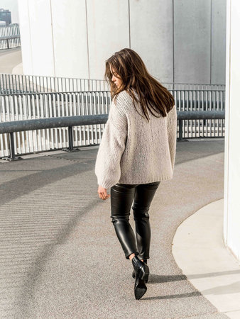 MOHAIR VEST - BEIGE