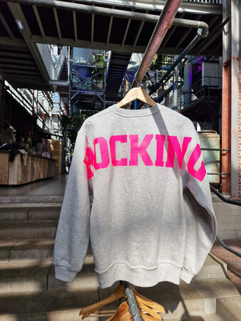 KIDS ROCKING SWEATER - GRIJS MELANGE; NEON ROZE PRINT